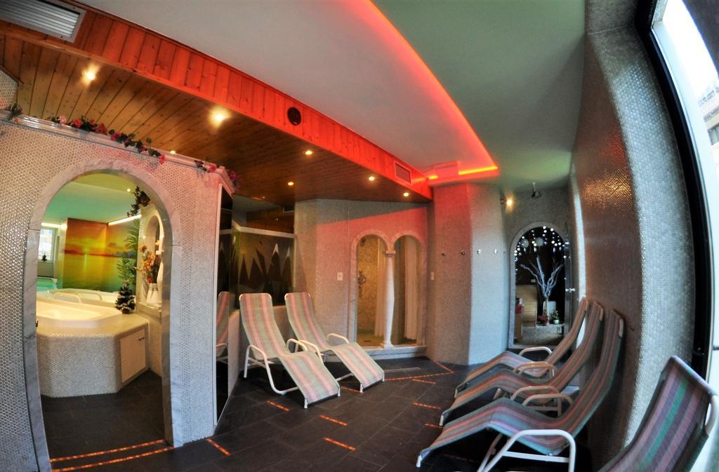 Liberty Hotel Malè エクステリア 写真